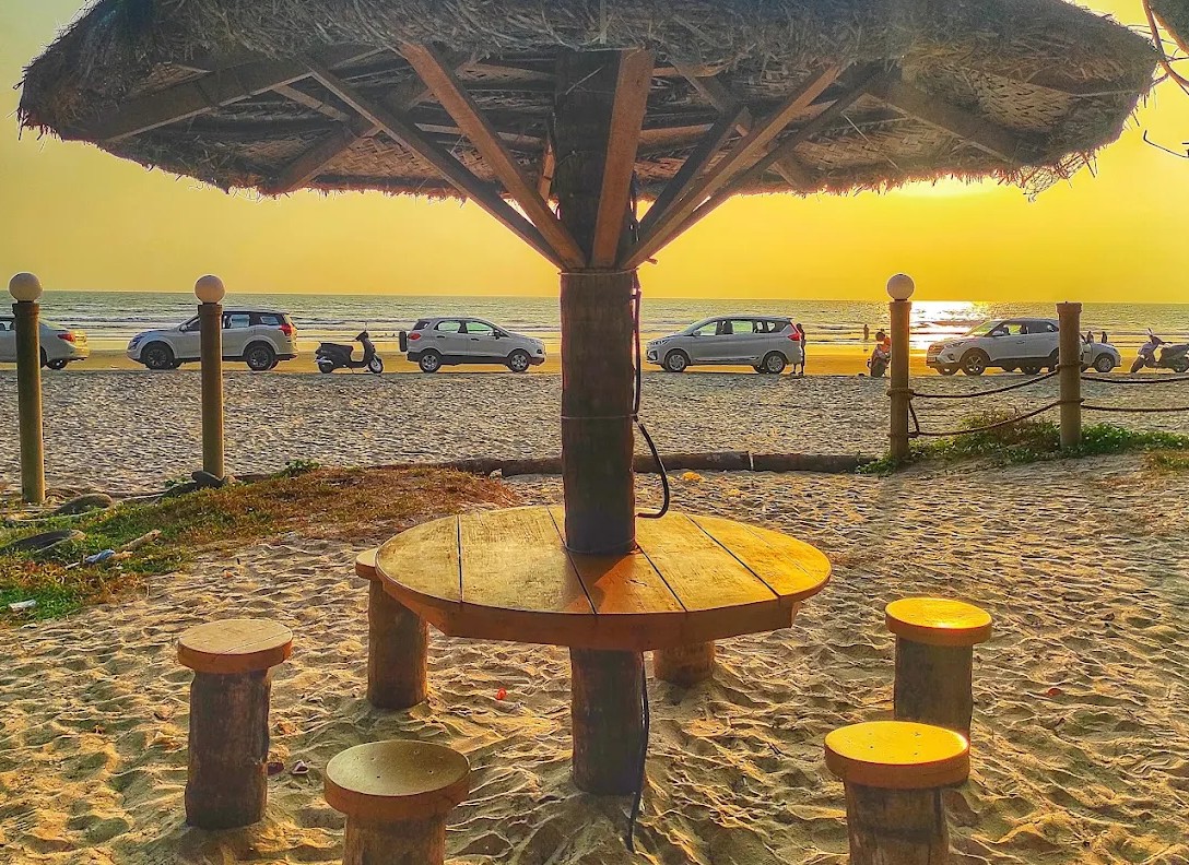  Dharmadam Island near Muzhappilangad Beach