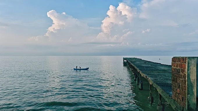coastal view from Thalassery sea bridge